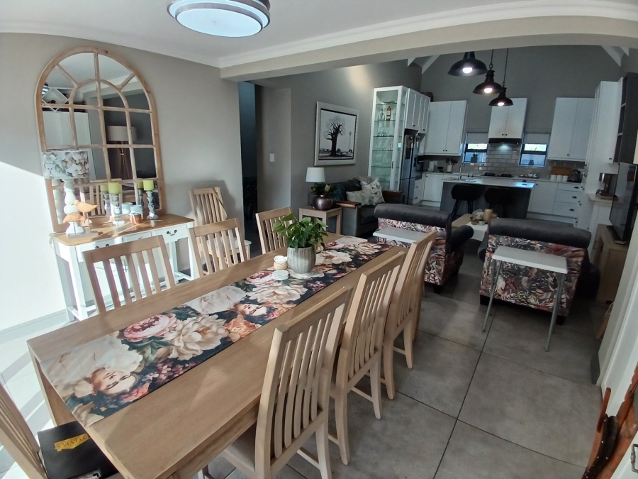 2 Bedroom Property for Sale in Hartenbos Central Western Cape